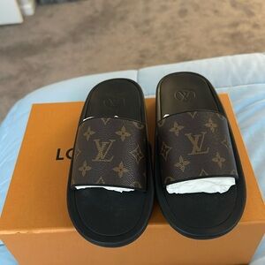 Louis Vuitton Pool Slides